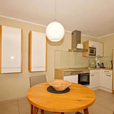 Appartement Strandnahe Mit Terrasse, Gratis Nutzung Vom Ahoi Erlebnisbad Und Sauna In Sellin - Rex Rugia 29-4